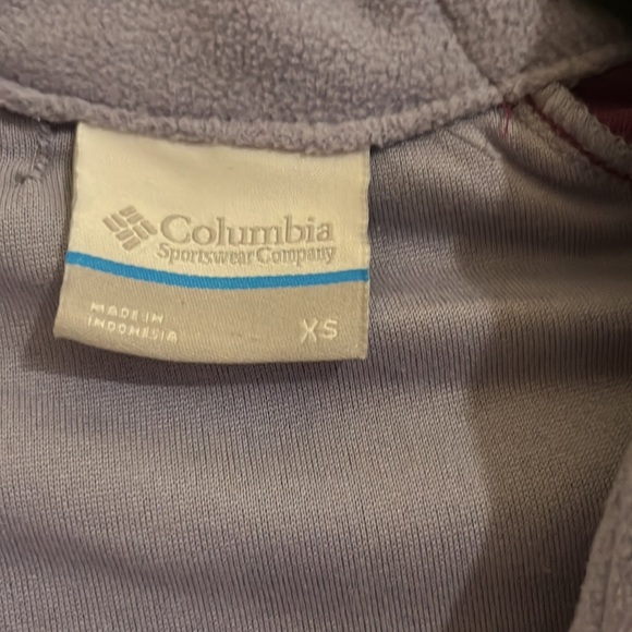 ⭐️NWT Women’s Colombia sweater. - Picture 6 of 6